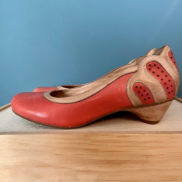 Cute coral heels size 6 - Picture 9 of 9